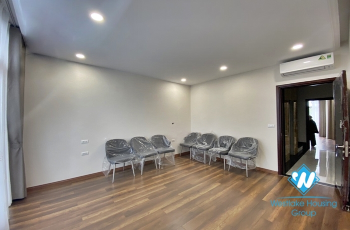 Four bedroom house for rent in Vinhome Harmony
